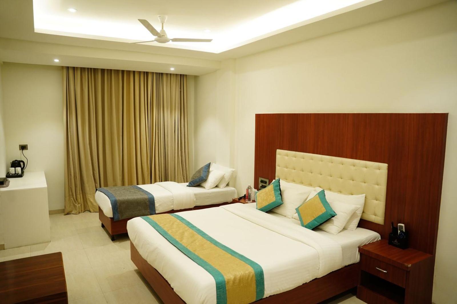 Hotel Sai Krishna Ширди Экстерьер фото